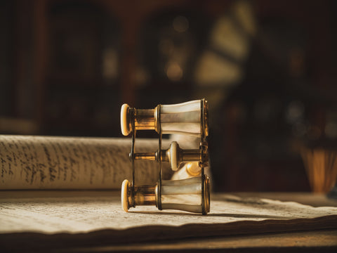 法 國 歌 劇 望 遠 鏡 —— 19's Mother of Pearl theater binoculars