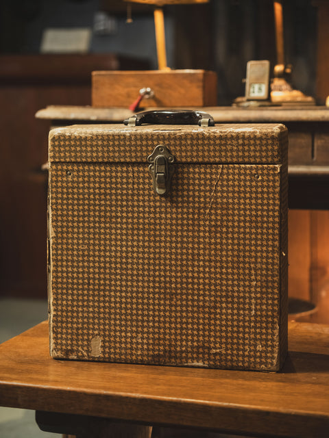 古董便攜式專輯箱 ——— Antique Record Album & Case