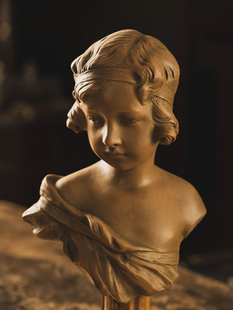 比 利 時 雕 塑 家 Gustave Van Vaerenbergh 少 女 半 身 像 —— G.V Vaerenbergh, numbered 1308 Terracotta Patina Bust of a Young Child