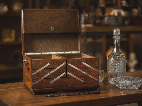 英 式 雪 茄 盒 —— Antique English Cigar Box