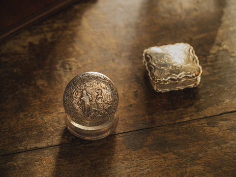 純銀古董盒 —— Unusual Antique Silver Box