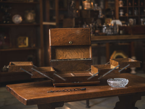 英 式 雪 茄 盒 —— Antique English Cigar Box