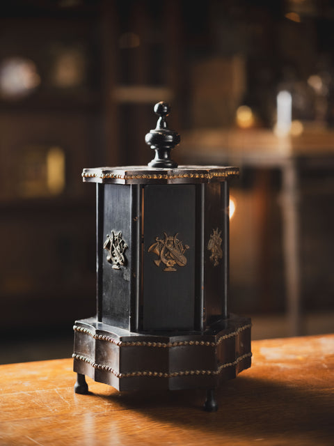 旋轉式雪茄盒 —— Antique Napoleon III Cigar Carousel