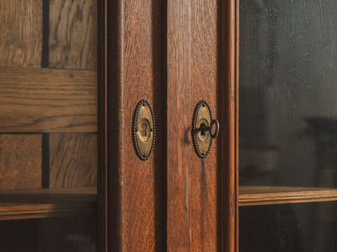 19世紀英國古董展示櫃