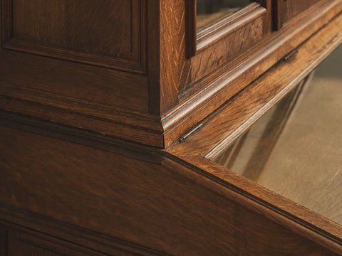 19世紀英國古董展示櫃