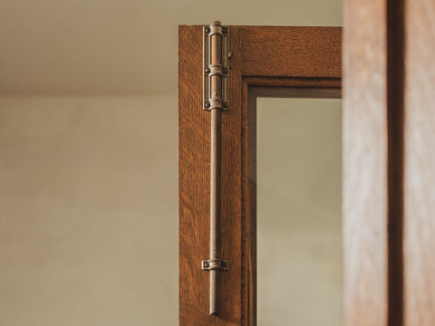 19世紀英國古董展示櫃